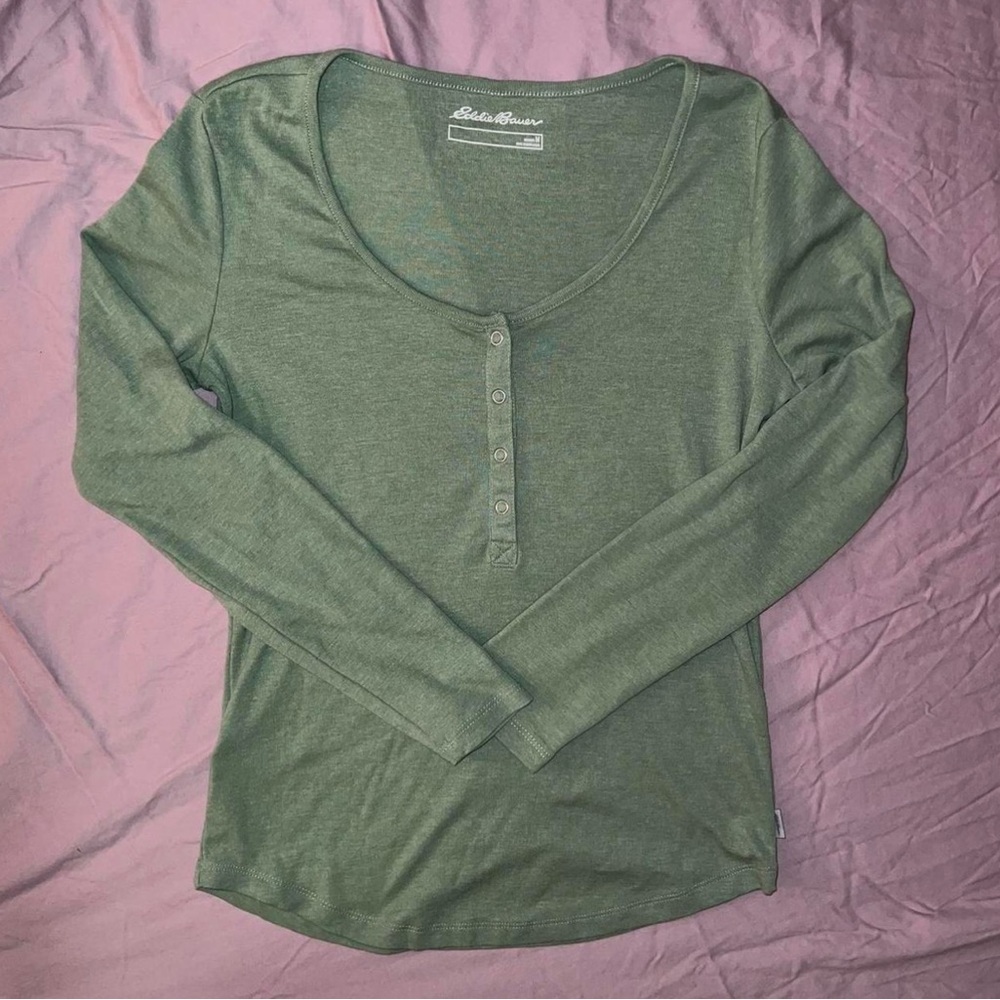 Eddie Bauer Long Sleeve Quarter Button Shirt! Love just doesn’t fit :(